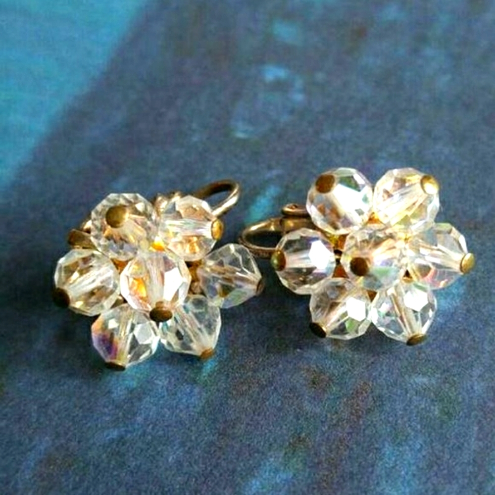 Vintage crystal cluster earrings clip backs aurora borealis silver iridescent